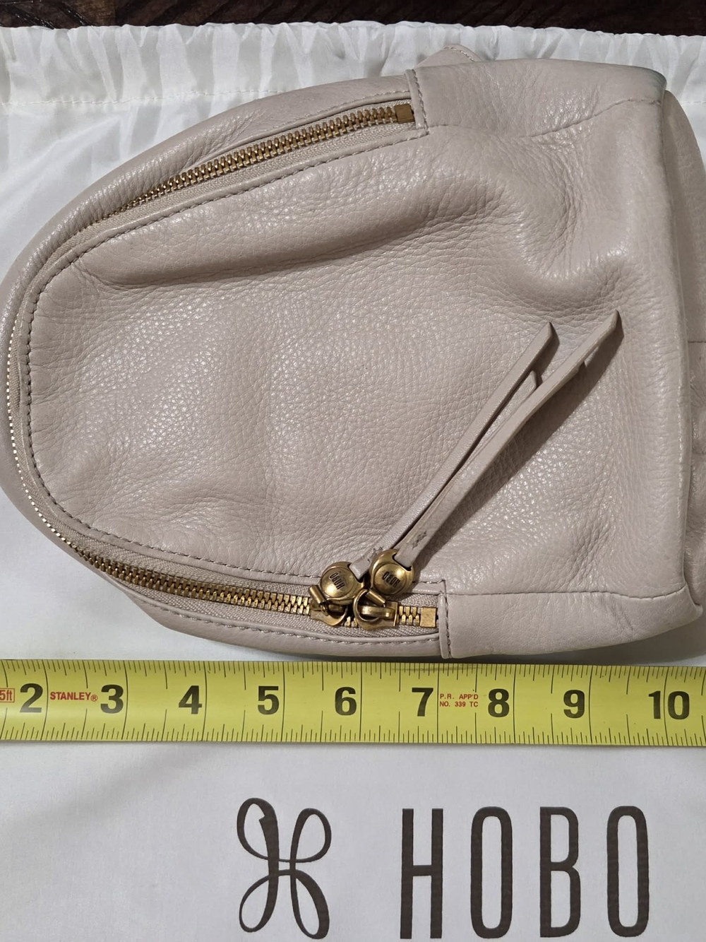 HOBO Fern Sling Leather Bag - Taupe